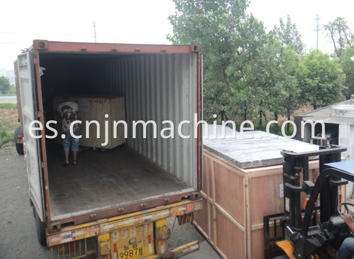 Jenor XBG-4 Máquina de llenado de plástico y sellado
